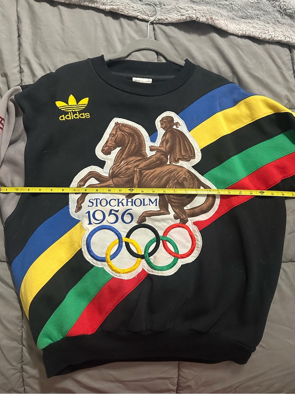 Adidas Vintage Crewneck with Multicolor Olympic